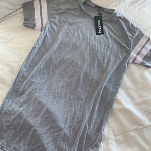 Boohoo t-shirt dress NWT